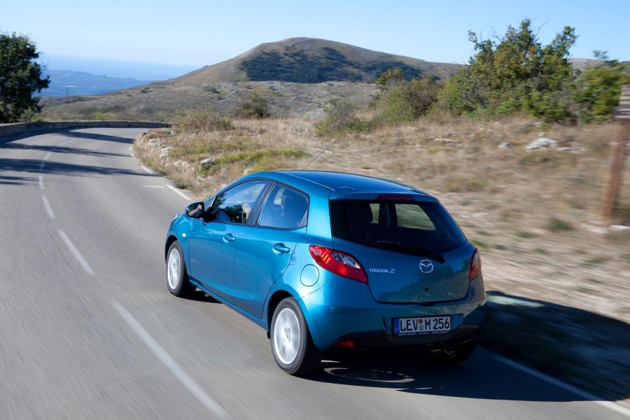 Mazda2 2010 года  (фото 77 из 183)